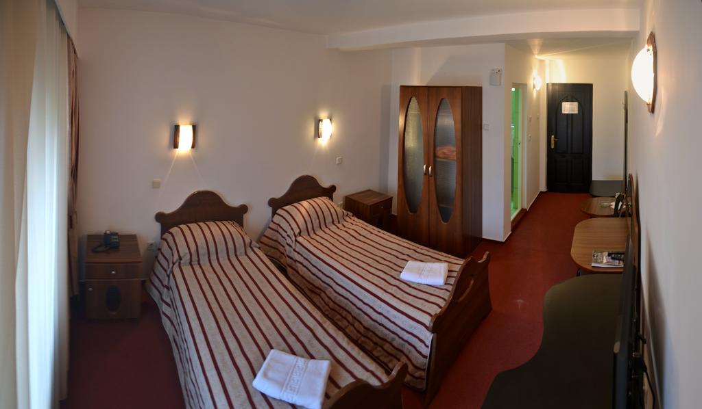 Hotel Marion Padurea Rotunda*** Reghin Room photo